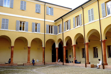 MODENA centro storico. Fotografie di Giulio Azzarello ©2016. MODENA centro storico. Fotografie di Giulio Azzarello ©2016.