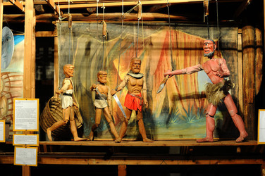 TRADIZIONI IN VIAGGIO mostra di pupi di Mimmo Cuticchio. Fotografie di Giulio Azzarello &copy;2014.