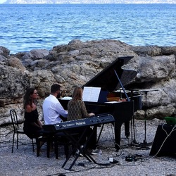 PIANOFORTE fotografie di Giulio Azzarello &copy;2020.