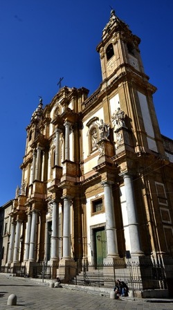 CENTRO STORICO di PALERMO fotografie di Giulio Azzarello ©2019.