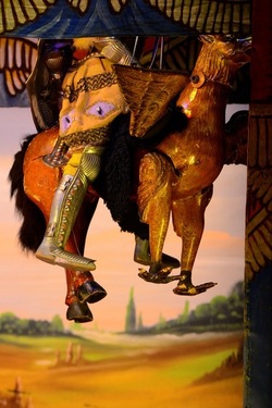 OPERA dei PUPI di Mimmo e Giacomo Cuticchio. Fotografia di Giulio Azzarello ©2020. OPERA dei PUPI di Mimmo e Giacomo Cuticchio. Fotografia di Giulio Azzarello ©2020.