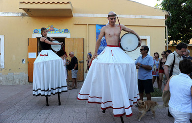 TRAMPOLIERI A LINOSA in Sicilia tutti i momenti dello spettacolo. Fotografie di Giulio Azzarello &copy;2014.