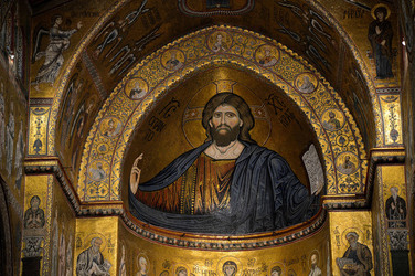MONREALE in Sicilia con il suo Duomo e il Chiostro panoramiche e particolari. Fotografie di Giulio Azzarello &copy;2014.