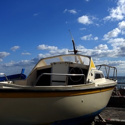 MONDELLO. Fotografe di Giulio Azzarello &copy;2023.