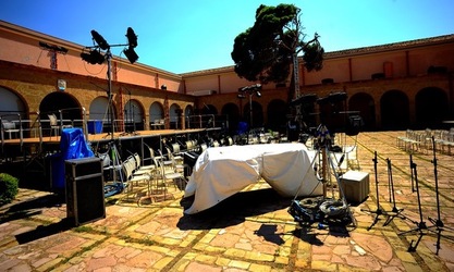 BACKSTAGE fotografie di Giulio Azzarello ©2020.