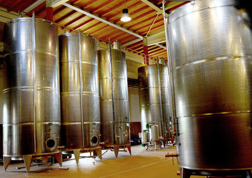 ACCIAI GRANDI per il vino. Fotografie di Giulio Azzarello &copy;2016.