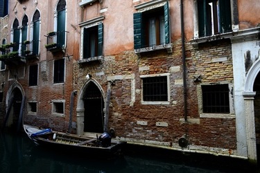 VENEZIA fotografie di Giulio Azzarello ©2022.