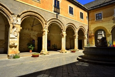 LO SPASIMO di Palermo. Fotografie di Giulio Azzarello &copy;2019.