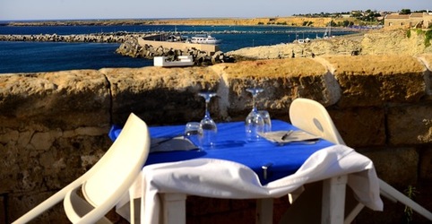 TRAMONTI Sicilia. Fotografie di Giulio Azzarello &copy;2020.