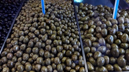 IL MERCATO DI BALLAR&ograve; a Palermo. Fotografie di Giulio Azzarello &copy;2018.