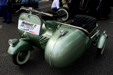 RADUNO di Auto e Moto classiche. Fotografie di Giulio Azzarello &copy;2016.