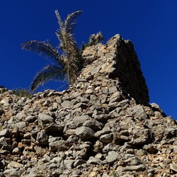 RUDERE DI PIETRA. Fotografie di Giulio Azzarello &copy;2022.