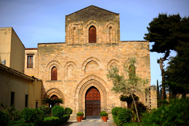 PIAZZA MAGIONE a Palermo. Fotografie di Giulio Azzarello &copy;2016.