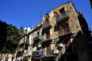CENTRO STORICO di PALERMO fotografie di Giulio Azzarello ©2019.
