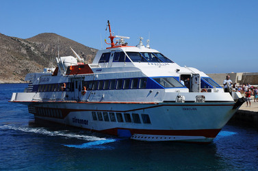Il PORTO DI FAVIGNANA in Sicilia visioni panoramiche o particolari. Fotografie di Giulio Azzarello &copy;2014.