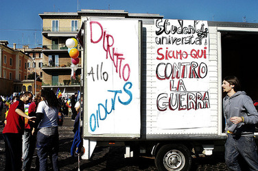 MANIFESTAZIONE per la PACE. Fotografie di Giulio Azzarello ©2014. MANIFESTAZIONE per la PACE. Fotografie di Giulio Azzarello ©2014.