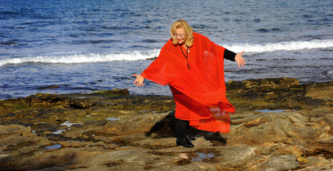 SARA FAVARO attrice e scrittrice italiana. Fotografie di Giulio Azzarello &copy;2015 2016.