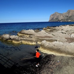 ISOLA. Fotografie di Giulio Azzarello &copy;2024.