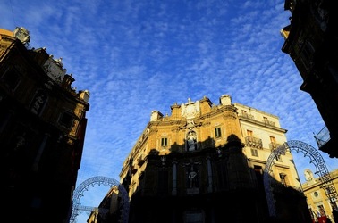CENTRO STORICO di PALERMO fotografie di Giulio Azzarello &copy;2018.