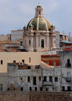TRAPANI il centro storico il porto il mare la colombaia. Fotografie di Giulio Azzarello ©2014. TRAPANI il centro storico il porto il mare la colombaia. Fotografie di Giulio Azzarello ©2014.