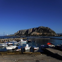 MONDELLO fotografie di Giulio Azzarello &copy;2020.