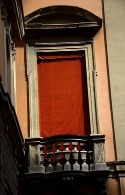 BOLOGNA centro storico. Fotografie di Giulio Azzarello &copy;2018.