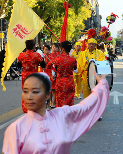 CAPODANNO CINESE panoramiche e particolari. Fotografie di Giulio Azzarello &copy;2014.