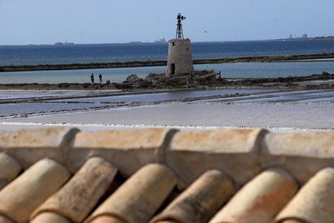 LE SALINE di Trapani in Sicilia. Fotografie di Giulio Azzarello ©2014. LE SALINE di Trapani in Sicilia. Fotografie di Giulio Azzarello ©2014.