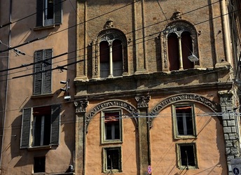 BOLOGNA centro storico. Fotografie di Giulio Azzarello &copy;2018.