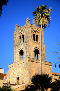 MONREALE in Sicilia. Fotografie di Giulio Azzarello &copy;2016.