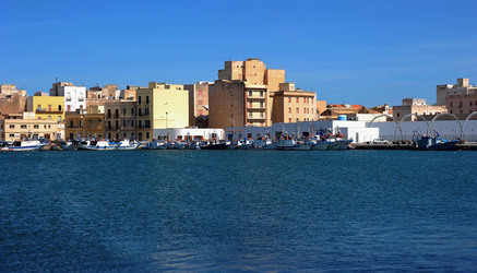 TRAPANI il centro storico il porto il mare la colombaia. Fotografie di Giulio Azzarello ©2014. TRAPANI il centro storico il porto il mare la colombaia. Fotografie di Giulio Azzarello ©2014.