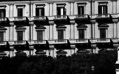 BIANCO NERO. Fotografie di Giulio Azzarello ©2021. BIANCO NERO. Fotografie di Giulio Azzarello ©2021.