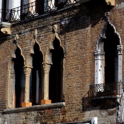 VENEZIA fotografie di Giulio Azzarello &copy;2022.