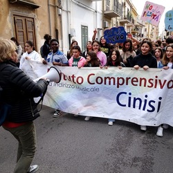 AFROCHE. Fotografie di Giulio Azzarello ©2024. AFROCHE. Fotografie di Giulio Azzarello ©2024.