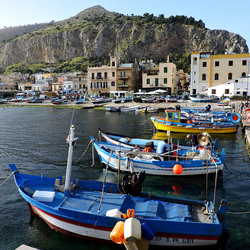 MONDELLO di inverno. Fotografie di Giulio Azzarello &copy;2016.