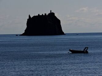 ISOLA di STROMBOLI fotografie di Giulio Azzarello &copy;2020.
