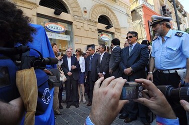 CAMILLERI e MONTALBANO a Porto Empedocle Agrigento . Fotografie di Giulio Azzarello ©2014. CAMILLERI e MONTALBANO a Porto Empedocle Agrigento . Fotografie di Giulio Azzarello ©2014.