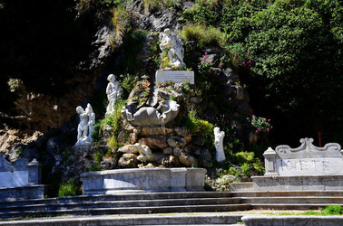 MONREALE in Sicilia. Fotografie di Giulio Azzarello &copy;2016.