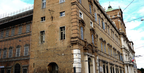 MODENA centro storico. Fotografie di Giulio Azzarello ©2016. MODENA centro storico. Fotografie di Giulio Azzarello ©2016.