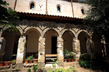 CHIESA E CHIOSTRO DELLA MAGIONE a Palermo panoramiche e particolari. Fotografie di Giulio Azzarello ©2014. CHIESA E CHIOSTRO DELLA MAGIONE a Palermo panoramiche e particolari. Fotografie di Giulio Azzarello ©2014.