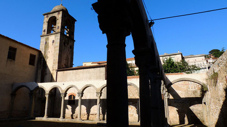 IL CHIOSTRO di S.Angelo di Brolo Messina . Fotografie di Giulio Azzarello ©2014. IL CHIOSTRO di S.Angelo di Brolo Messina . Fotografie di Giulio Azzarello ©2014.