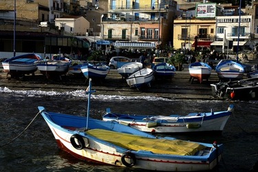 LUOGHI SICILIANI fotografie di Giulio Azzarello ©2020