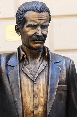 CAMILLERI e MONTALBANO a Porto Empedocle Agrigento . Fotografie di Giulio Azzarello ©2014. CAMILLERI e MONTALBANO a Porto Empedocle Agrigento . Fotografie di Giulio Azzarello ©2014.