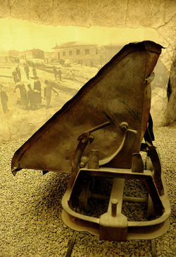 IL MUSEO SCHINDLER a Cracovia. Fotografie di Giulio Azzarello ©2016. IL MUSEO SCHINDLER a Cracovia. Fotografie di Giulio Azzarello ©2016.