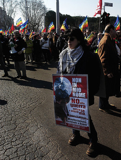 MANIFESTAZIONE per la PACE. Fotografie di Giulio Azzarello ©2014. MANIFESTAZIONE per la PACE. Fotografie di Giulio Azzarello ©2014.