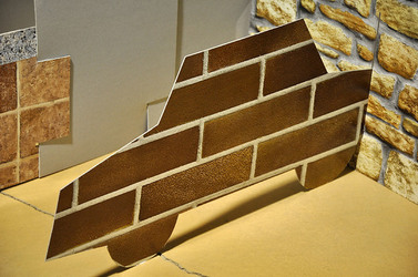 ANNE CLEMENCE de GROLEE e una sua installazione. Fotografie di Giulio Azzarello &copy;2014.