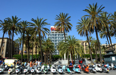 VESPE raduno storico a Palermo panoramiche e particolari. Fotografie di Giulio Azzarello &copy;2014.