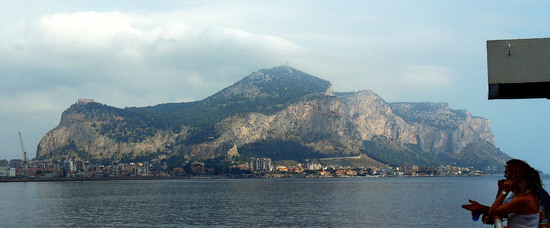IL GOLFO E IL PORTO DI PALERMO. Fotografie di Giulio Azzarello &copy;2015 2016.
