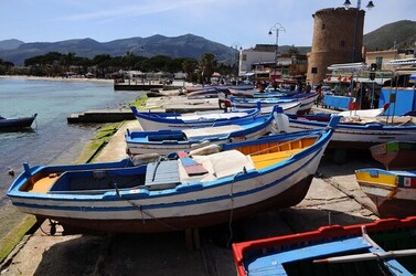 MONDELLO in Sicilia a Palermo. Fotografie di Giulio Azzarello ©2014.