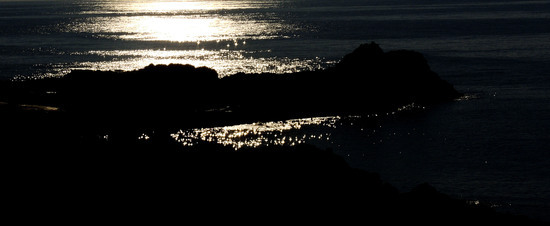 ISOLA DI USTICA la costa. Fotografie di Giulio Azzarello &copy;2016.